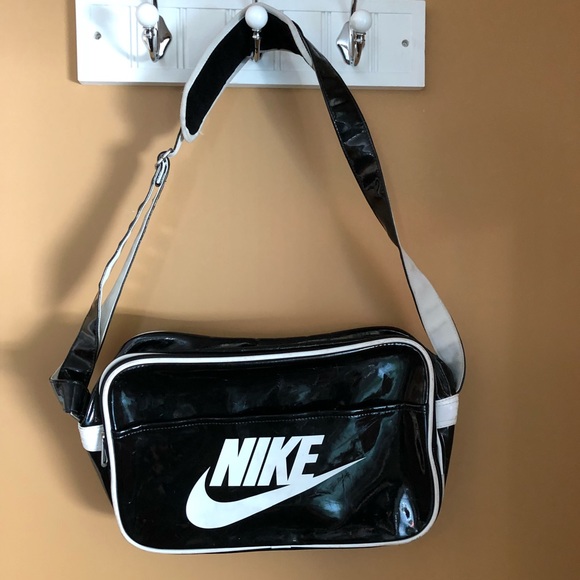 nike mens shoulder bag
